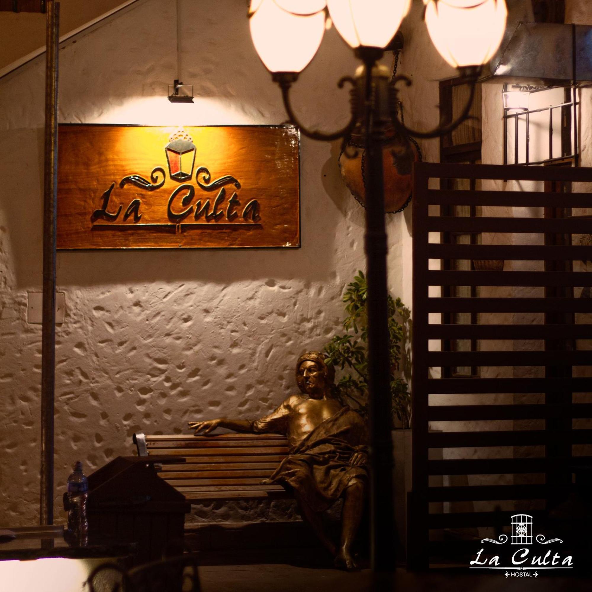 La Culta Centro Cultural Y Hostal Sucre Exteriör bild